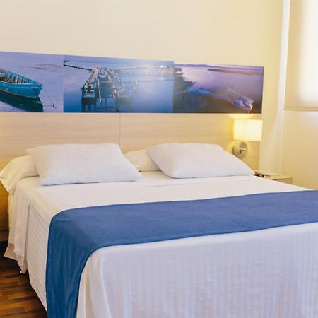 Hotel L'Algadir Del Delta El Poble Nou del Delta Phòng bức ảnh