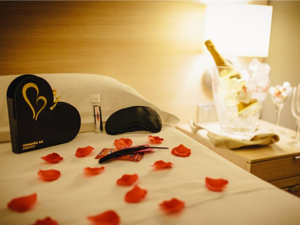 Hotel L'Algadir Del Delta El Poble Nou del Delta Ngoại thất bức ảnh